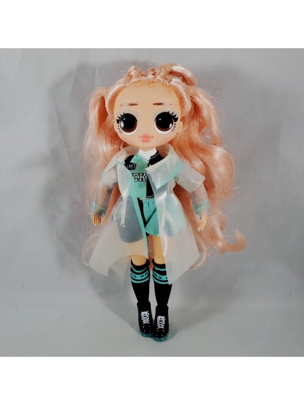 L.O.L. Surprise! Lol Surprise OMG Sports Fashion Doll Kicks Babe w/Raincoat 2019